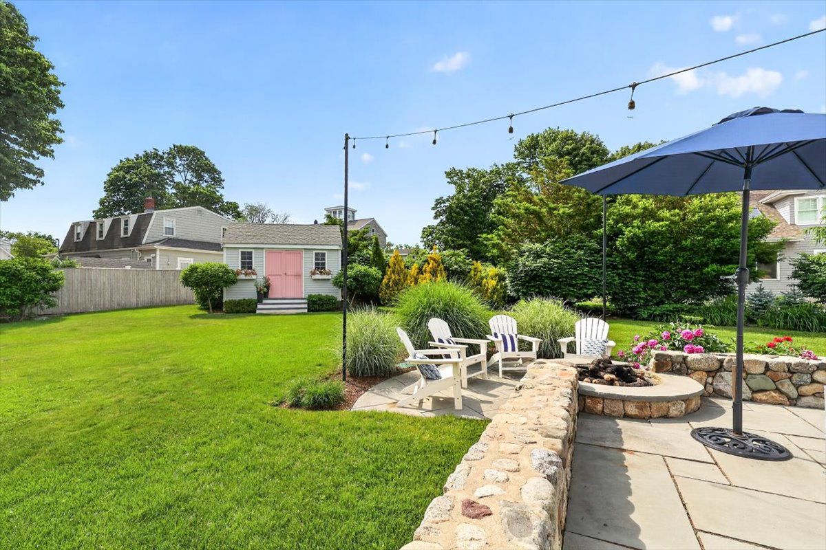 Backyard Patio with Gas Firepit